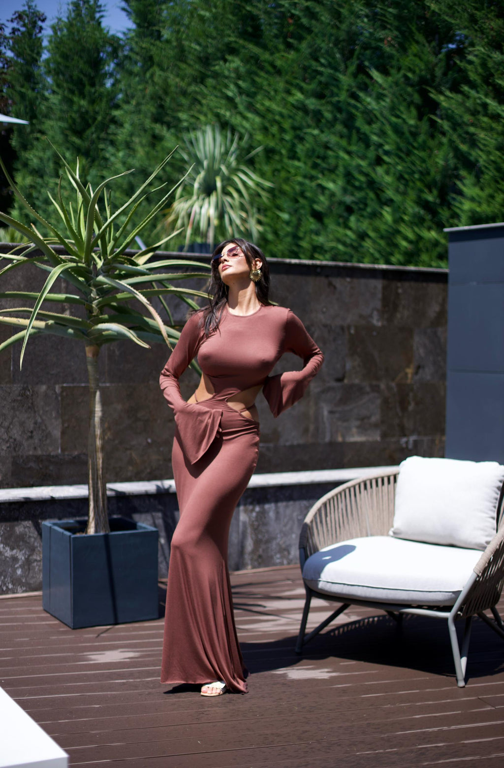 Rochie maro Leya cu decupaje – detaliu 3