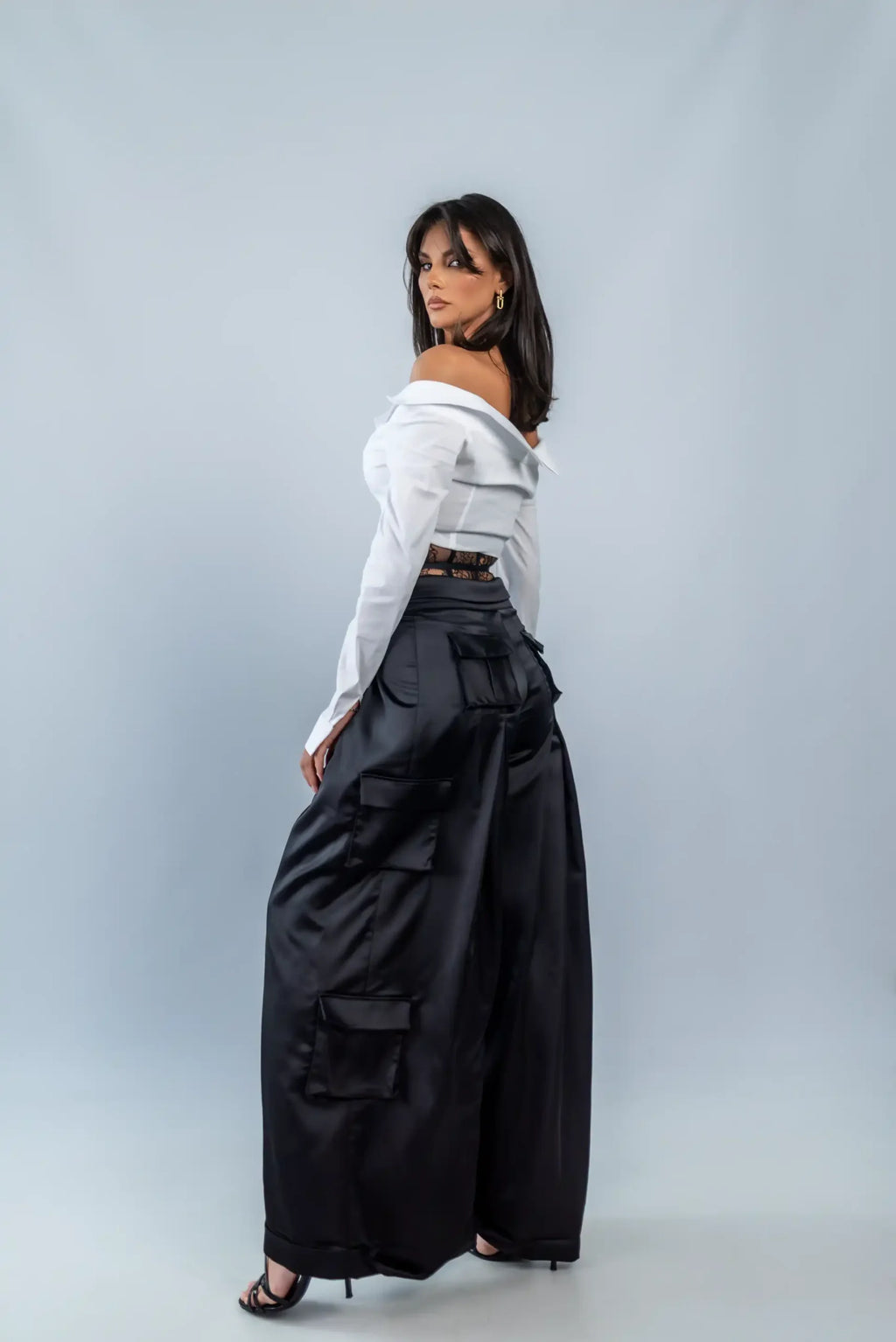 Pantaloni cargo Naiade cu corset – detaliu 2
