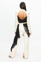 Compleu crem Lace Contrast cu dantelă – detaliu 2