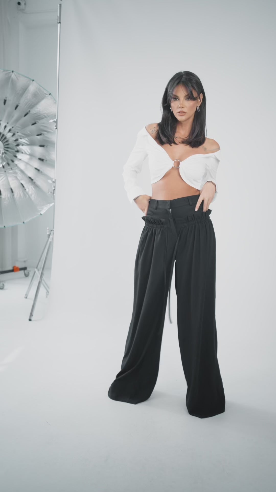 Pantalonii RHEA